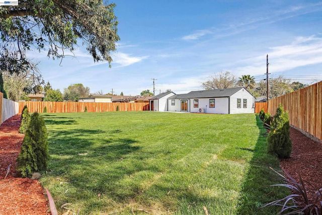 1577 Waltham Rd, Concord, CA 94520