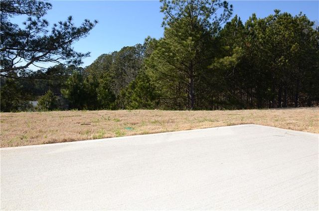 1121 Point Place Drive, Loganville, GA 30052