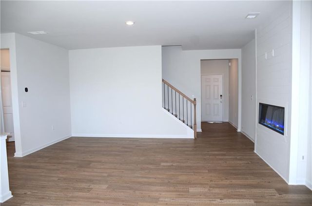 1121 Point Place Drive, Loganville, GA 30052