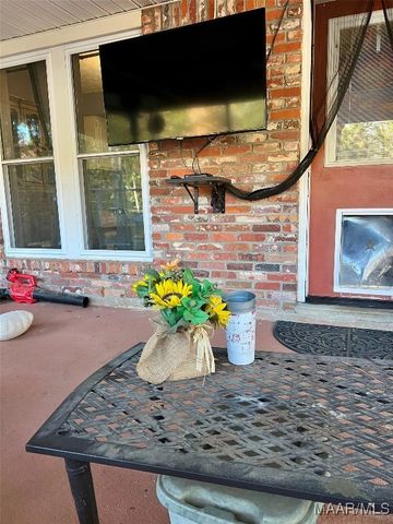 100 Shawnee Drive, Wetumpka, AL 36092