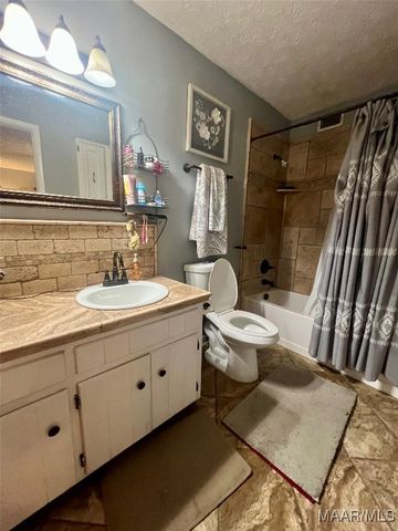 100 Shawnee Drive, Wetumpka, AL 36092