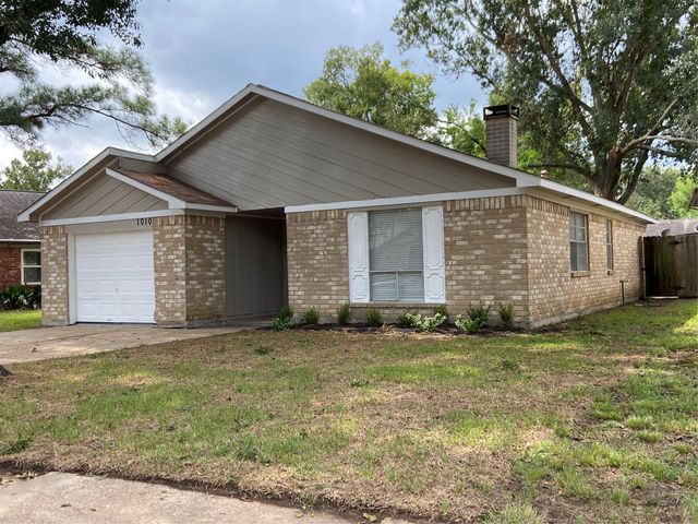 1010 Western Hills Drive, Katy, TX 77450