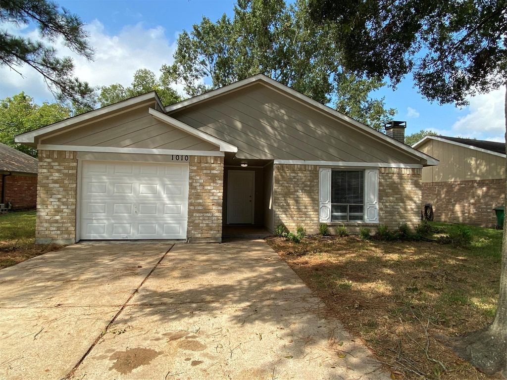 1010 Western Hills Drive, Katy, TX 77450
