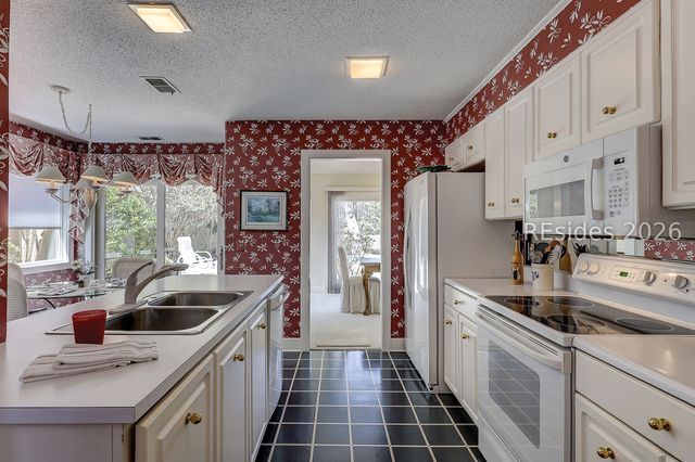 33 Stoney Creek Rd, Hilton Head Island, SC 29928