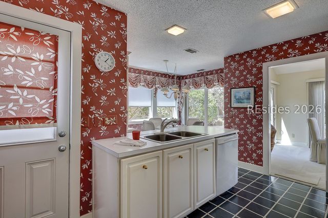 33 Stoney Creek Rd, Hilton Head Island, SC 29928