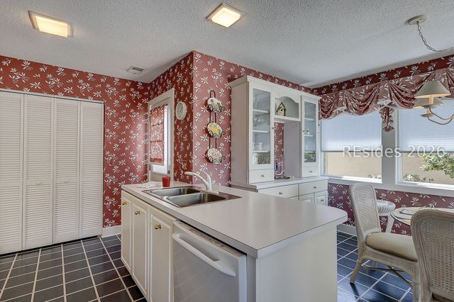 33 Stoney Creek Rd, Hilton Head Island, SC 29928