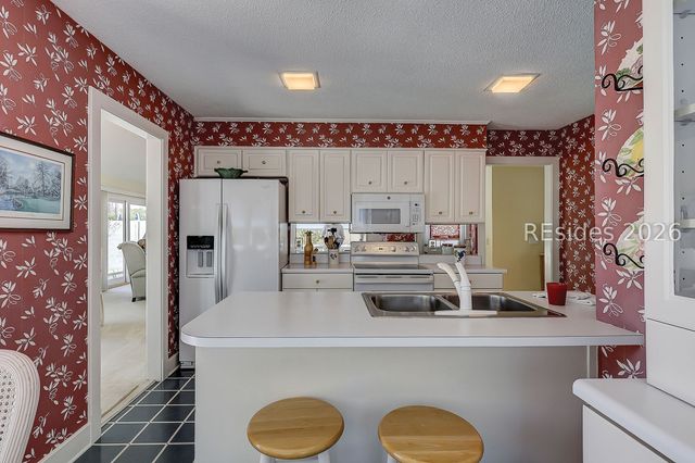 33 Stoney Creek Rd, Hilton Head Island, SC 29928