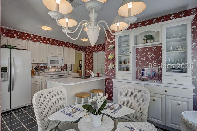 33 Stoney Creek Rd, Hilton Head Island, SC 29928