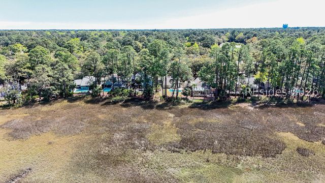 33 Stoney Creek Rd, Hilton Head Island, SC 29928