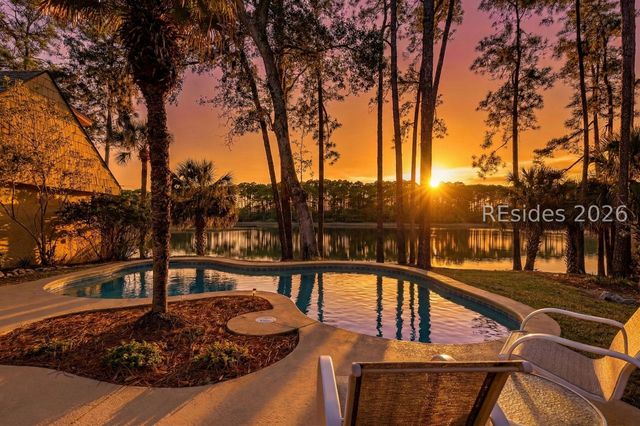 33 Stoney Creek Rd, Hilton Head Island, SC 29928