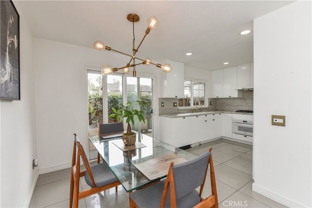 53 Oxford 14, Irvine, CA 92612