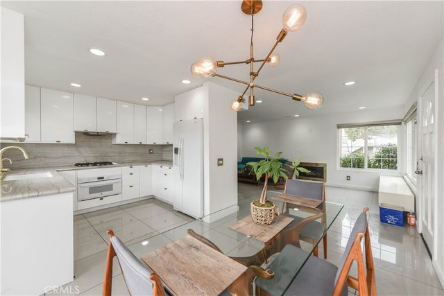 53 Oxford 14, Irvine, CA 92612