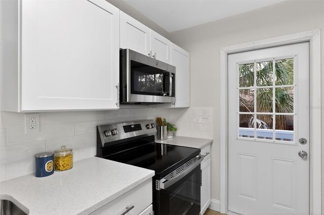 522 E MORGAN STREET, Tarpon Springs, FL 34689