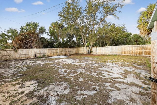 522 E MORGAN STREET, Tarpon Springs, FL 34689