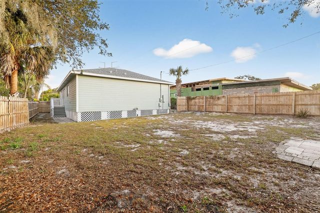 522 E MORGAN STREET, Tarpon Springs, FL 34689