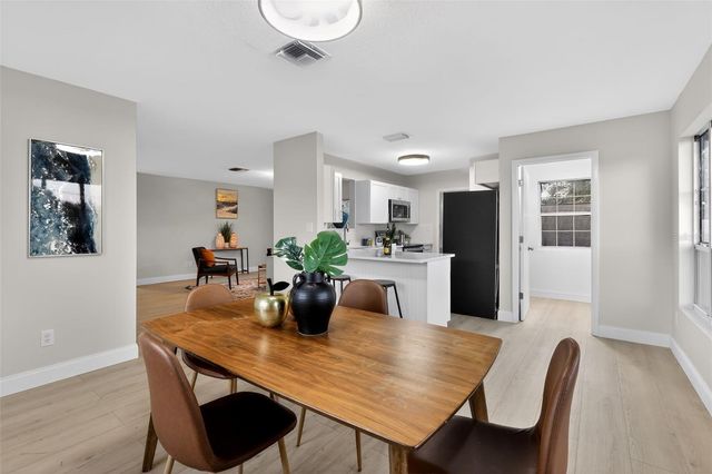 522 E MORGAN STREET, Tarpon Springs, FL 34689