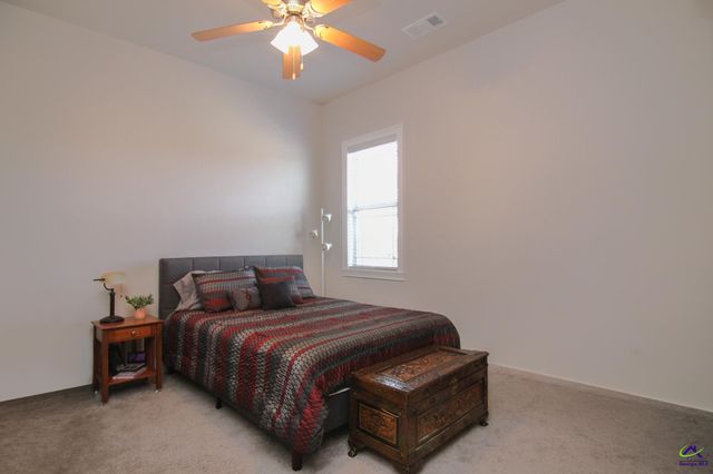 912 Abingdon Cove, Bonaire, GA 31005