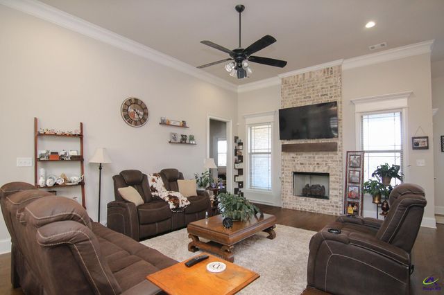 912 Abingdon Cove, Bonaire, GA 31005