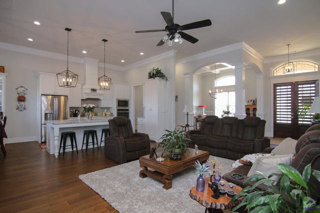 912 Abingdon Cove, Bonaire, GA 31005