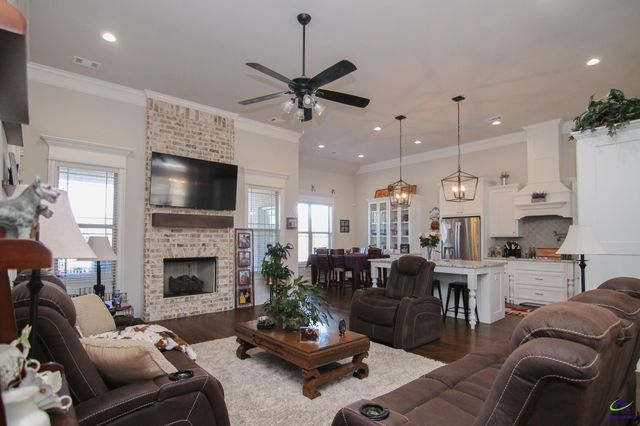 912 Abingdon Cove, Bonaire, GA 31005