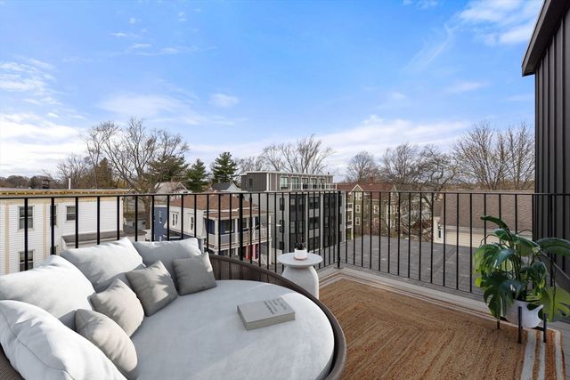 52 Withington St 9, Boston, MA 02124