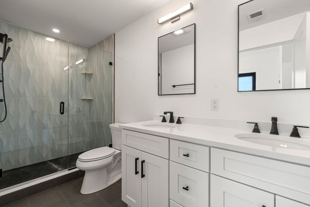 52 Withington St 9, Boston, MA 02124