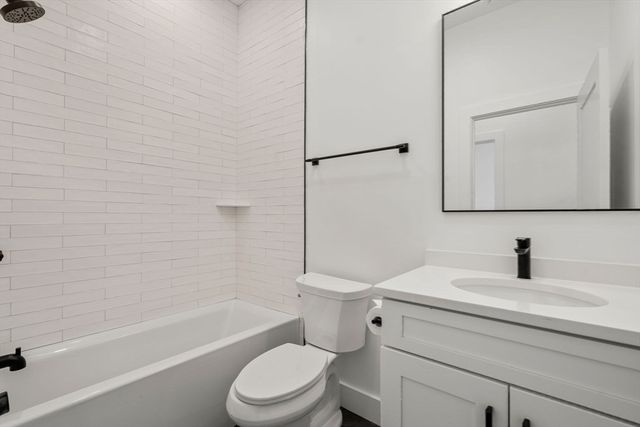 52 Withington St 9, Boston, MA 02124