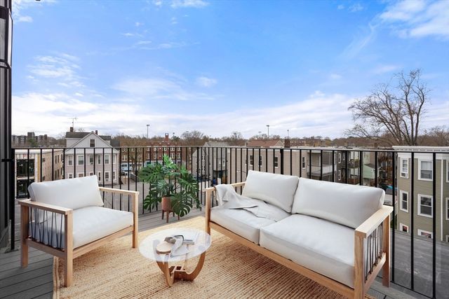 52 Withington St 9, Boston, MA 02124