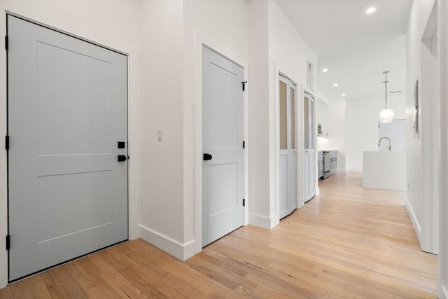 52 Withington St 9, Boston, MA 02124