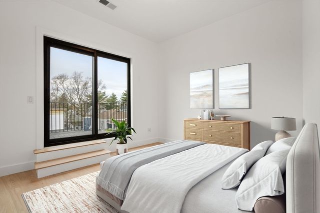 52 Withington St 9, Boston, MA 02124