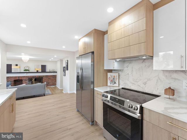 98 RED STONE RDG, Delran, NJ 08075