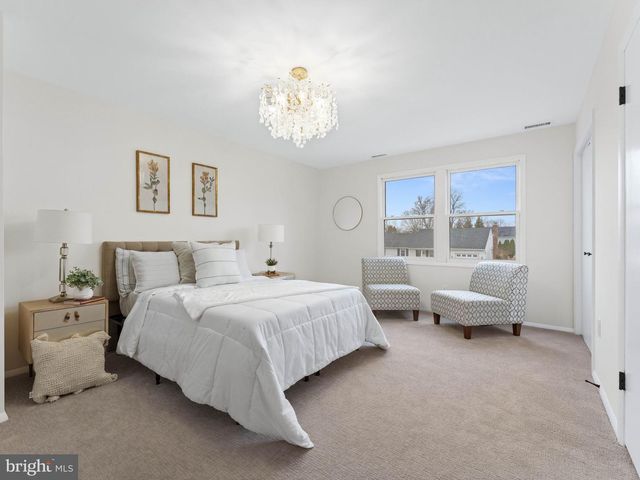 98 RED STONE RDG, Delran, NJ 08075