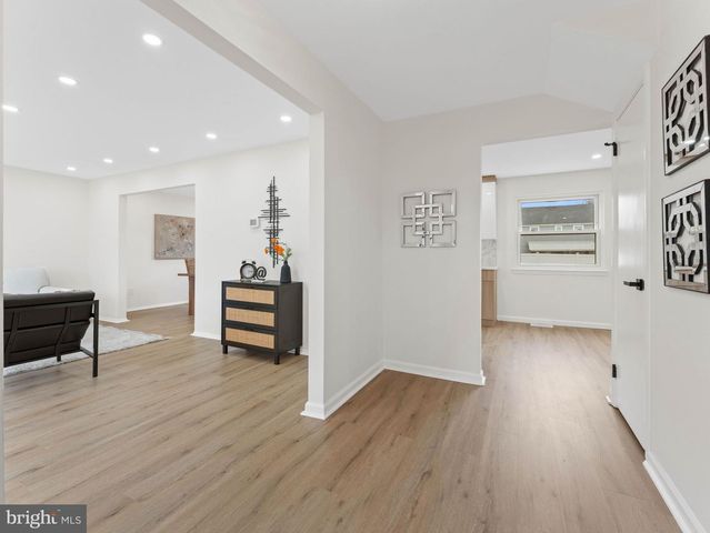 98 RED STONE RDG, Delran, NJ 08075