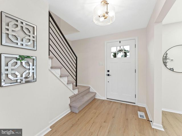 98 RED STONE RDG, Delran, NJ 08075