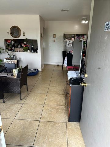 15360 SW 72 Street 21, Miami, FL 33193