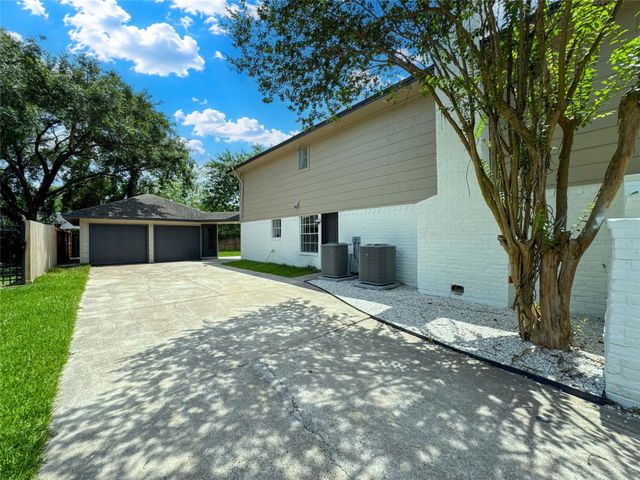 16422 Brambling Drive, Houston, TX 77059