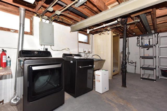 N40W6548 Jackson STREET, Cedarburg, WI 53012