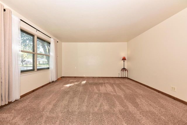 N40W6548 Jackson STREET, Cedarburg, WI 53012