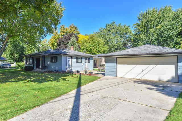 N40W6548 Jackson STREET, Cedarburg, WI 53012