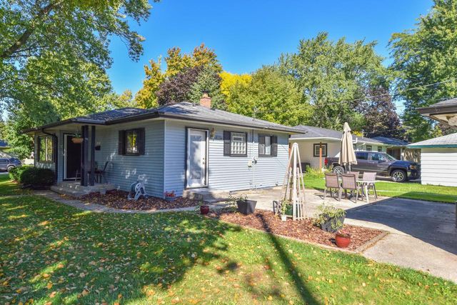 N40W6548 Jackson STREET, Cedarburg, WI 53012