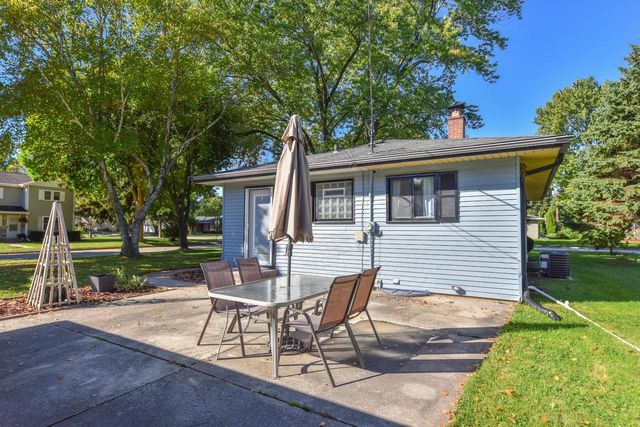 N40W6548 Jackson STREET, Cedarburg, WI 53012