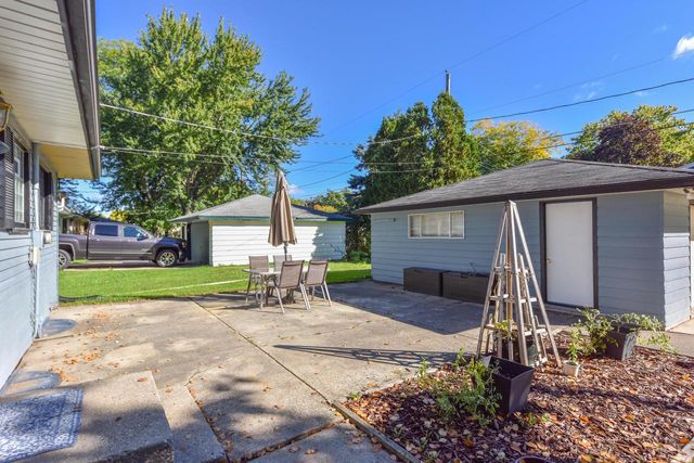 N40W6548 Jackson STREET, Cedarburg, WI 53012