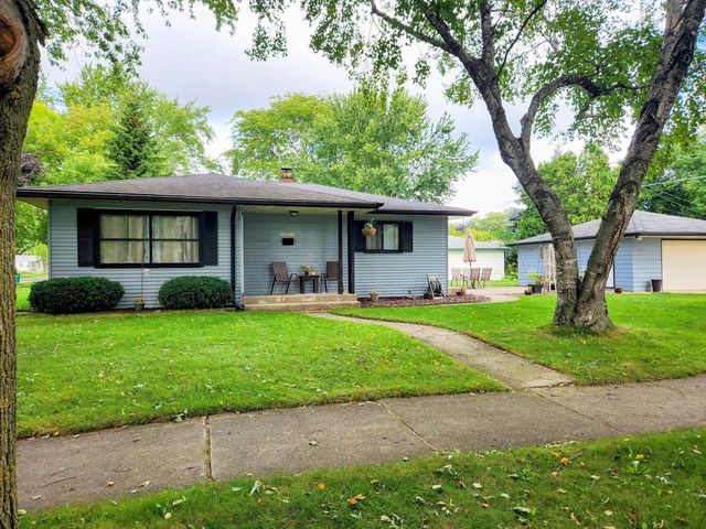 N40W6548 Jackson STREET, Cedarburg, WI 53012