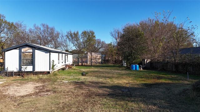 214 Pearson Lane, Azle, TX 76020