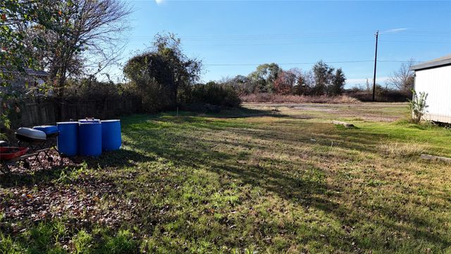 214 Pearson Lane, Azle, TX 76020