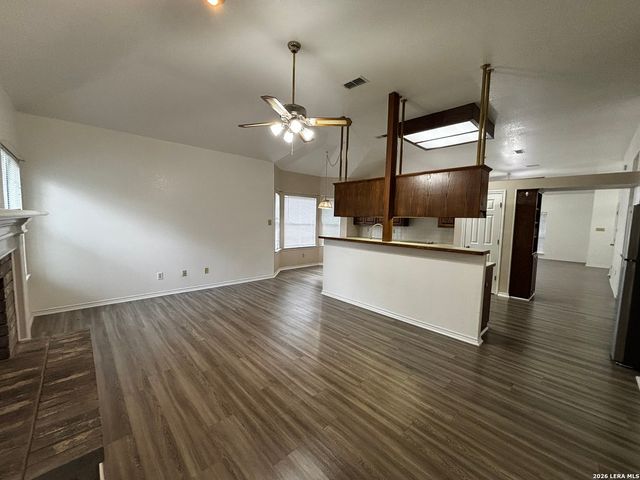 13410 Alcanfor, Universal City, TX 78148