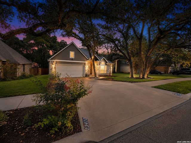 13410 Alcanfor, Universal City, TX 78148