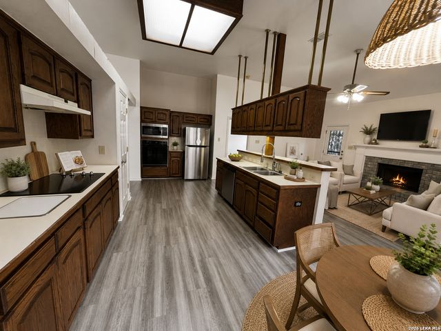 13410 Alcanfor, Universal City, TX 78148