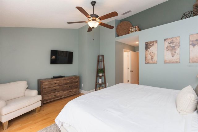 1050 STARKEY ROAD 104, Largo, FL 33771