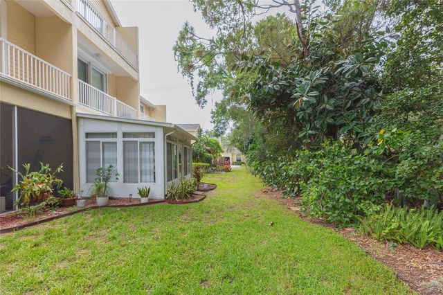 1050 STARKEY ROAD 104, Largo, FL 33771